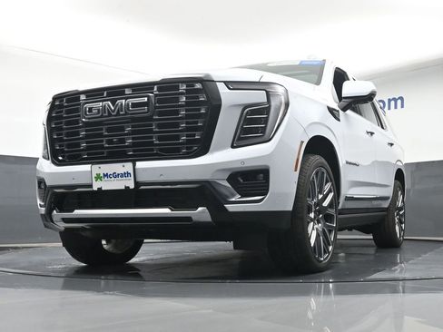 Used 2026 GMC Yukon Denali Ultimate AWD/4WD image 7