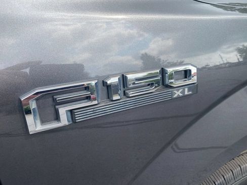 Used 2016 Ford F150 XL w/ Equipment Group 101A Mid AWD/4WD image 12