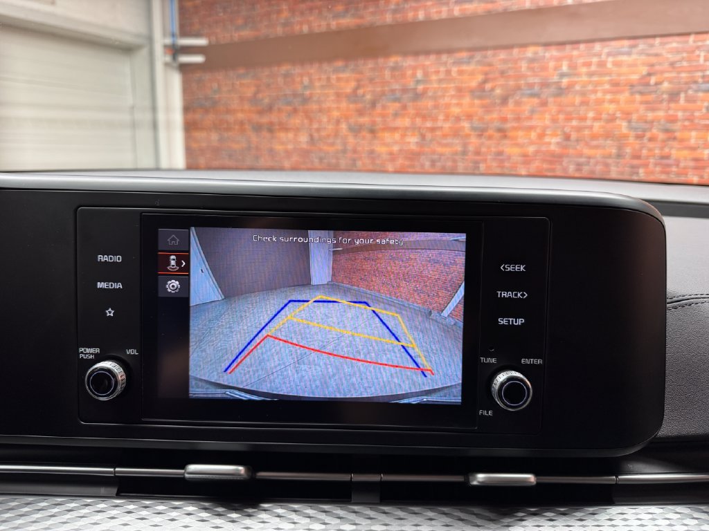 Used 2024 Kia Carnival LX FWD image 22