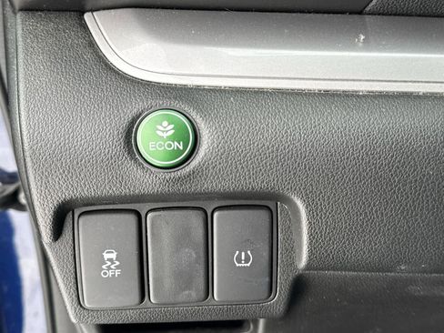 Used 2015 Honda CR-V LX image 31