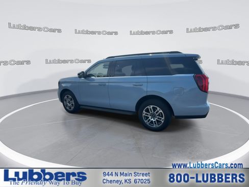 Used 2025 Ford Expedition Active AWD/4WD image 6