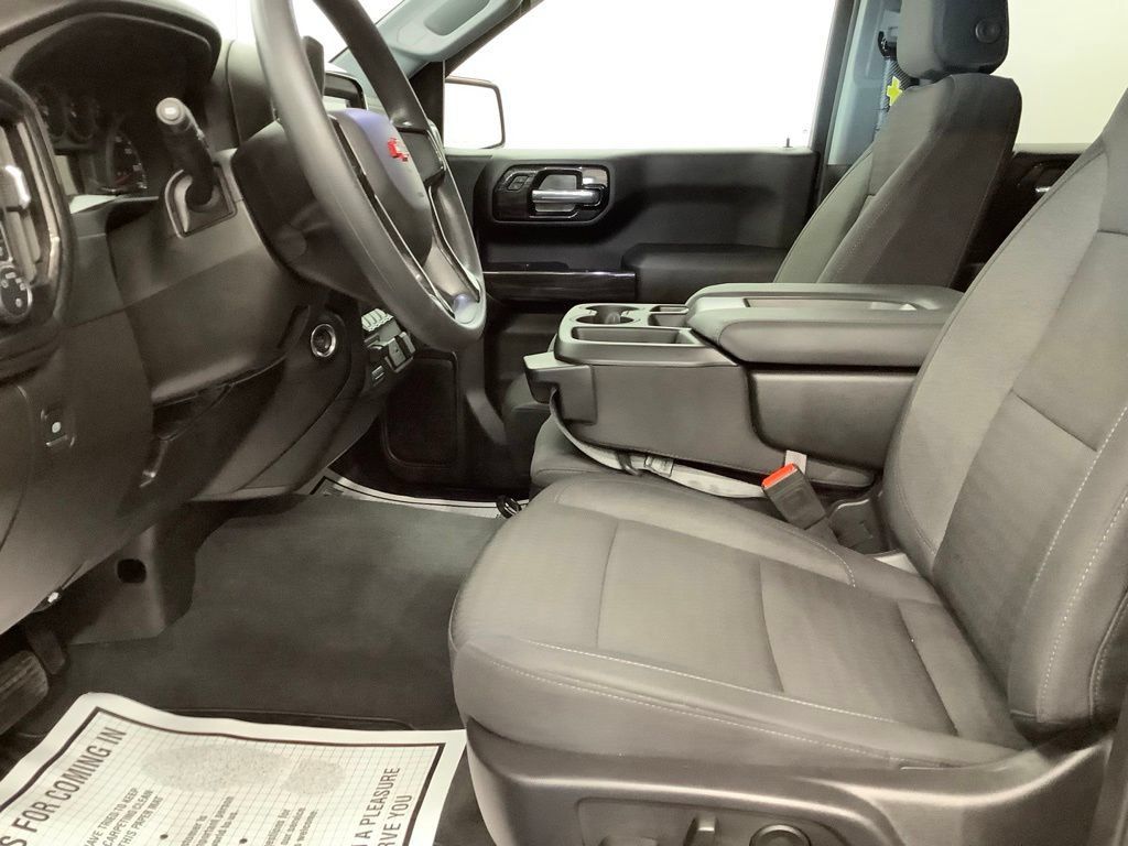 Used 2025 Chevrolet Silverado 1500 Custom AWD/4WD image 13