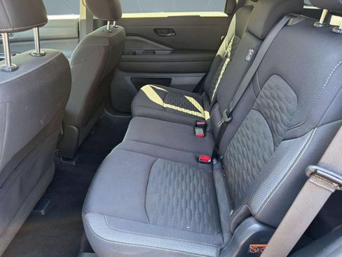 Used 2025 Nissan Pathfinder SV AWD/4WD image 22