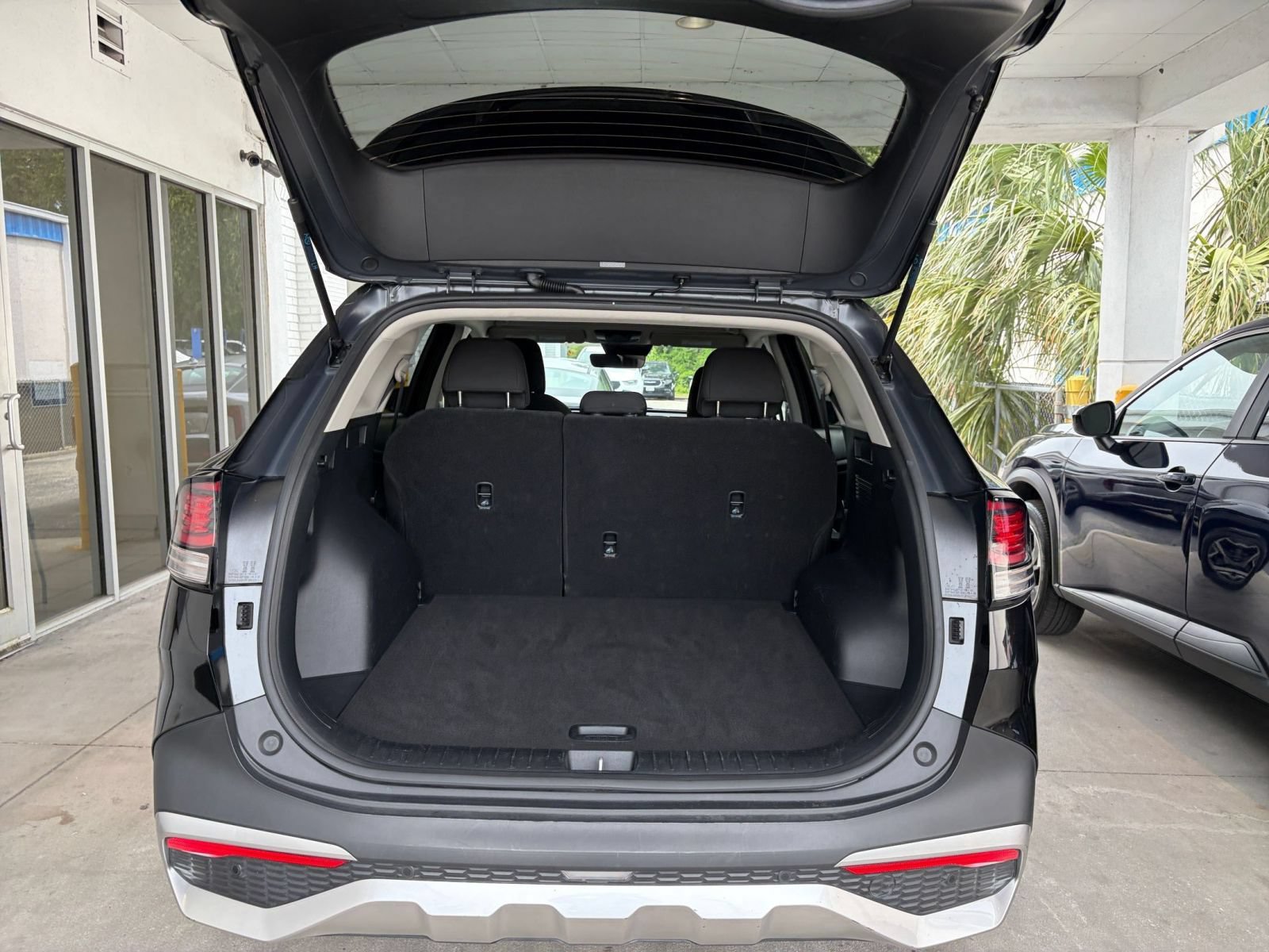 Used 2025 Kia Sportage LX FWD image 30