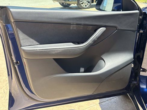 Used 2020 Tesla Model Y Long Range AWD/4WD image 10