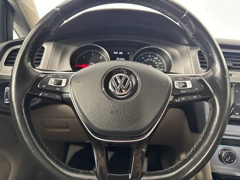 Used 2015 Volkswagen Golf TDI S FWD image 18