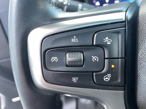 Used 2023 Chevrolet Suburban Z71 w/ Luxury Package image 21