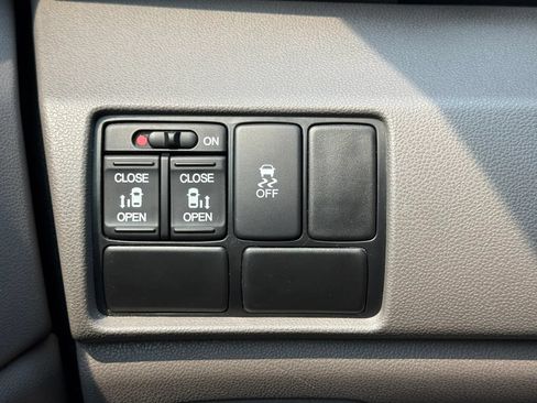 Used 2015 Honda Odyssey EX image 21