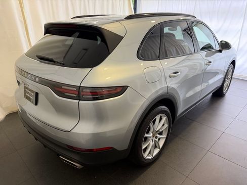 Certified 2023 Porsche Cayenne AWD/4WD image 9