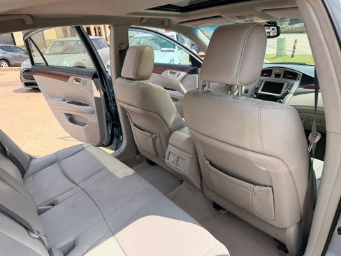 Used 2012 Toyota Avalon Limited FWD image 16