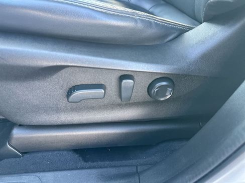 Used 2022 Subaru Ascent Limited w/ Technology Package image 22