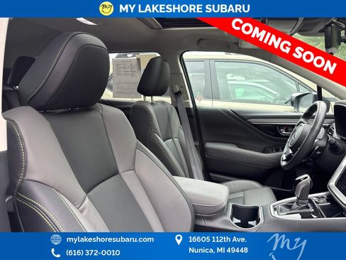 Used 2025 Subaru Outback Onyx Edition AWD/4WD image 12