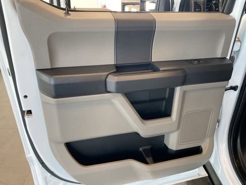 Certified 2022 Ford F350 XL w/ Power Equipment Group image 24