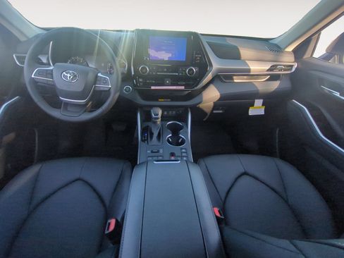 New 2026 Toyota Highlander XLE AWD/4WD image 10