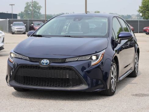 Used 2022 Toyota Corolla LE image 6