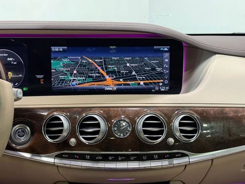 Used 2019 Mercedes-Benz S 560 Sedan image 19