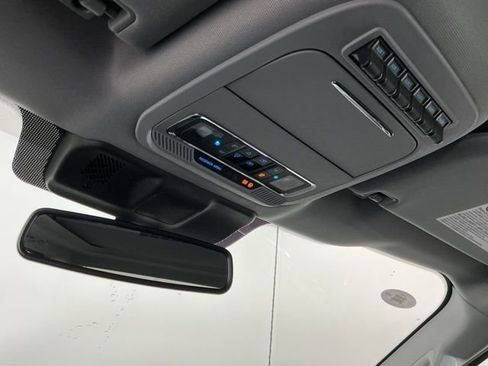 Used 2025 Ford F350 Lariat w/ FX4 Off-Road Package image 24