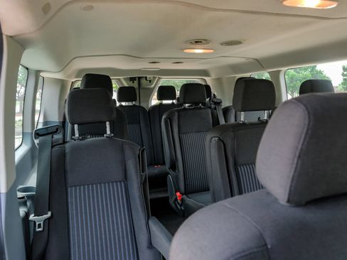 Used 2018 Ford Transit 350 XLT RWD image 33