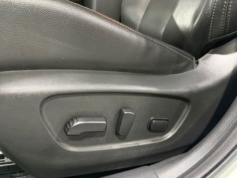 Used 2020 Nissan Rogue S image 23