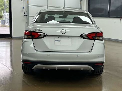 Used 2025 Nissan Versa SV FWD image 6