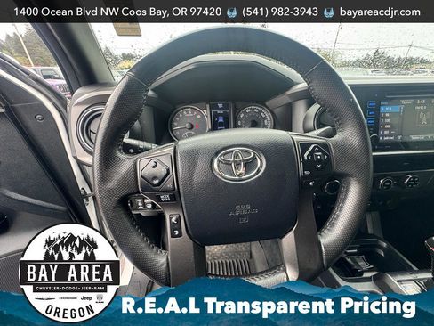 Used 2017 Toyota Tacoma 4x4 Double Cab image 17