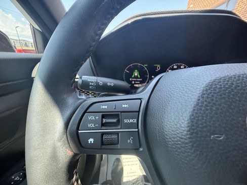 Used 2025 Honda CR-V Sport image 10