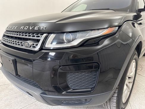 Used 2018 Land Rover Range Rover Evoque SE image 12