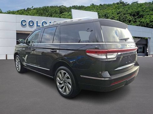 Used 2022 Lincoln Navigator Reserve AWD/4WD image 4