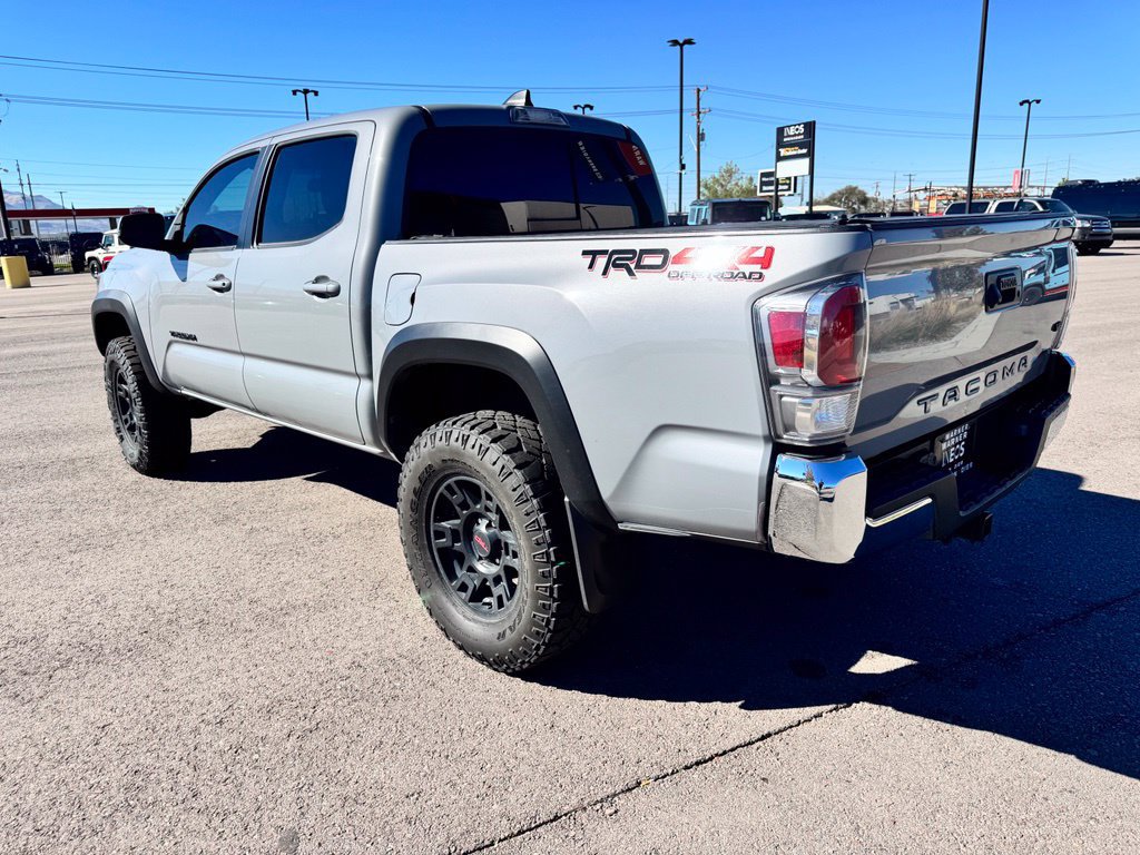 Used 2021 Toyota Tacoma TRD Off-Road AWD/4WD image 3