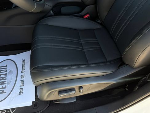 Used 2025 Honda HR-V EX-L image 11