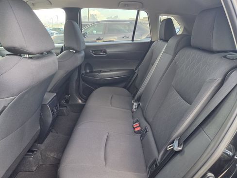 Used 2026 Toyota Corolla Cross LE FWD image 28