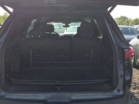 Used 2023 Chevrolet Traverse LT FWD image 5