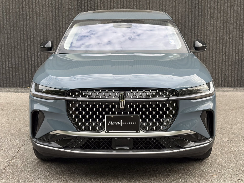 New 2026 Lincoln Nautilus Premier w/ Equipment Group 102A AWD/4WD image 3