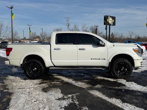 Used 2018 Nissan Titan Platinum Reserve image 9