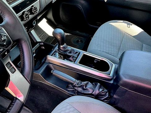 Used 2021 Toyota Tacoma SR5 image 14