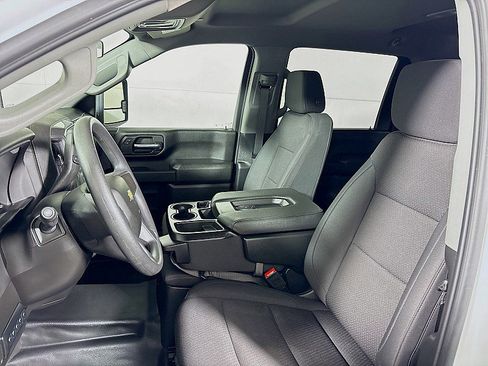 Used 2025 Chevrolet Silverado 2500 W/T image 11