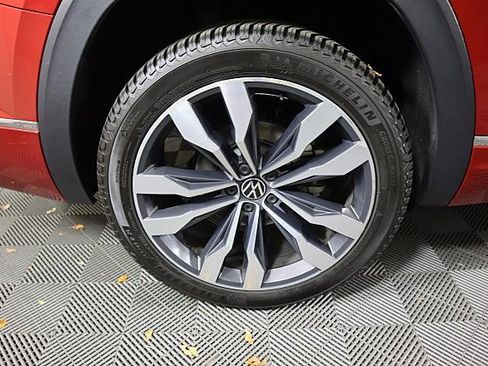 Used 2021 Volkswagen Atlas SEL Premium image 14