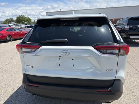 Used 2024 Toyota RAV4 XLE Premium image 6