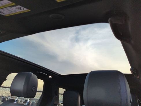 Used 2025 Land Rover Discovery Sport Dynamic SE image 19