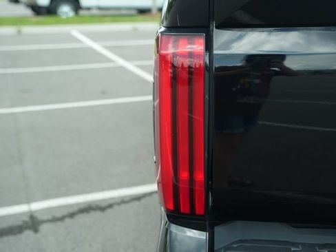 Used 2024 Toyota Tundra Limited w/ Power Package RWD image 46