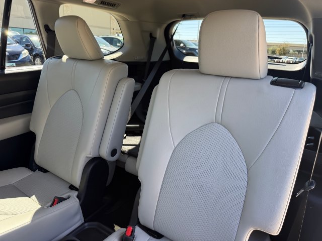 Used 2024 Toyota Grand Highlander AWD image 26