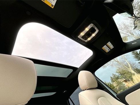 Certified 2025 Mercedes-Benz GLA 250 4MATIC image 30