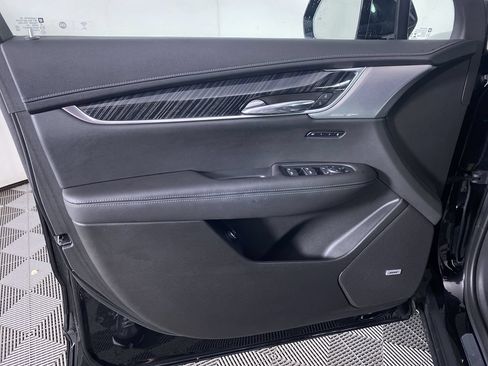 Used 2022 Cadillac XT6 Premium Luxury w/ Technology Package AWD/4WD image 12
