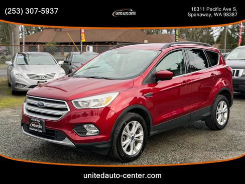Used 2018 Ford Escape SE image 1