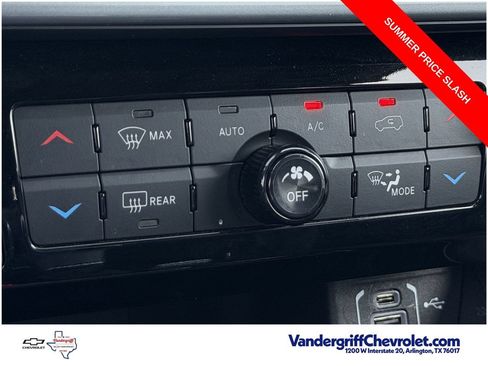 Used 2025 Jeep Compass Latitude w/ Sun & Sound Group AWD/4WD image 19