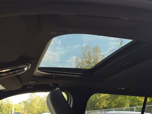 New 2025 Jeep Grand Cherokee Laredo X w/ Luxury Tech Group I image 16