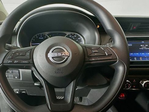 New 2025 Nissan Kicks Play S image 14
