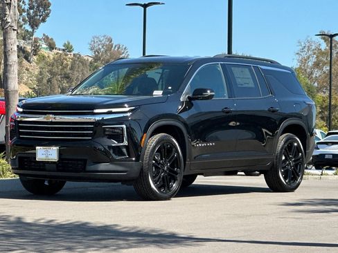 New 2026 Chevrolet Traverse LT w/ Enhanced Driving Package FWD image 8