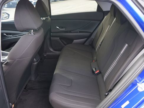 Certified 2023 Hyundai Elantra Blue w/ Preferred Accessory Package FWD image 15