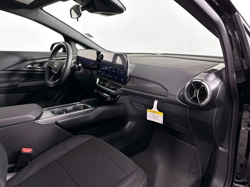 New 2026 Chevrolet Equinox EV LT image 28